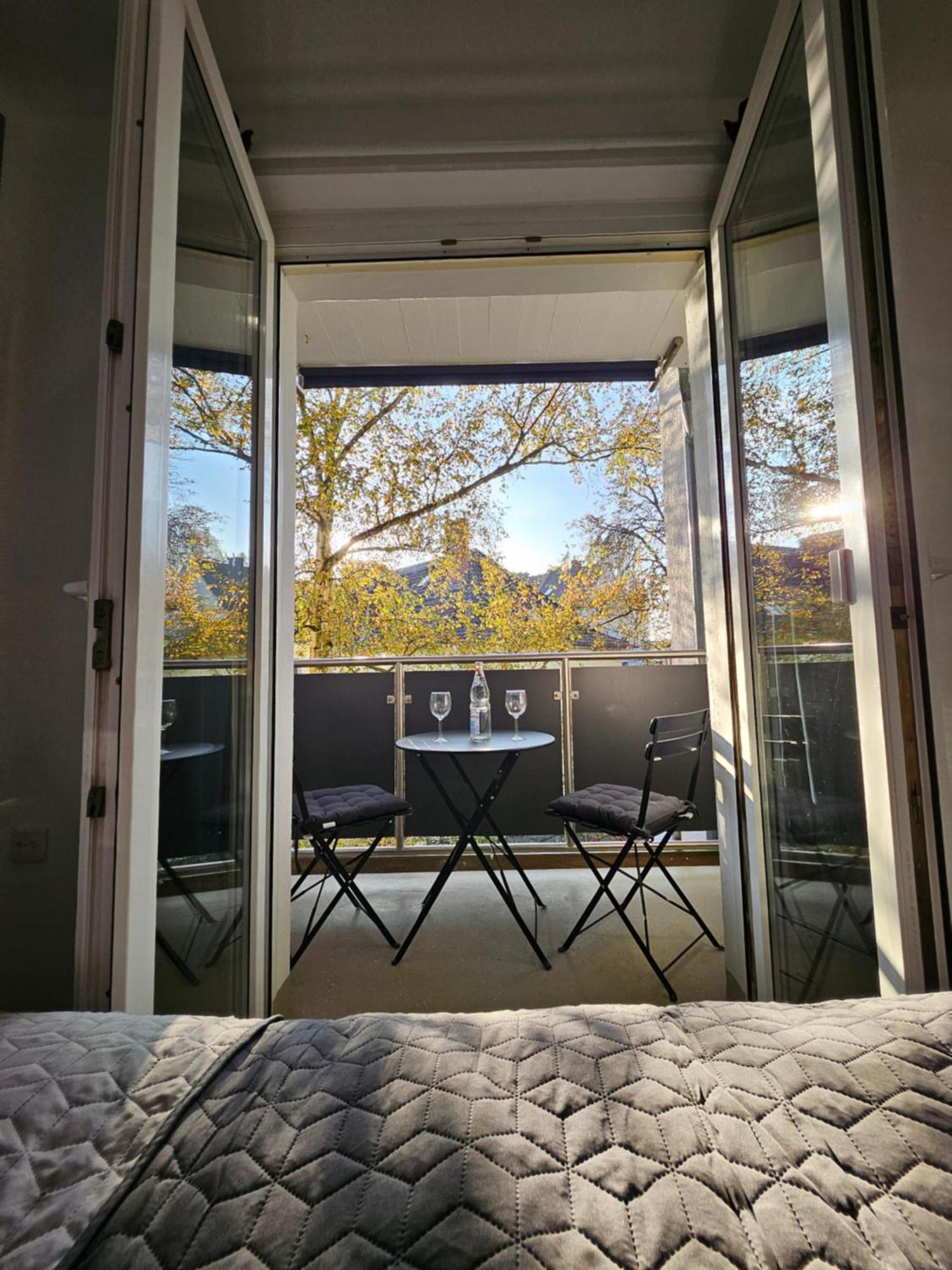 Modern Homes - Voll Ausgestatte Wohnung - Balkon - Hotelbetten - 4K Tv - Wlan 默尔斯 外观 照片