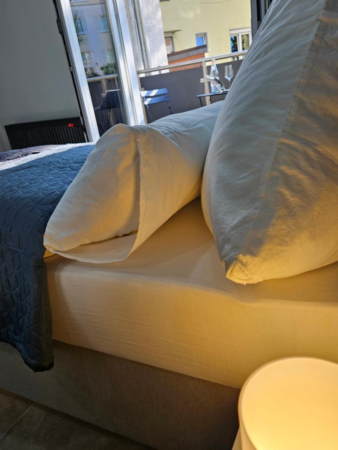 Modern Homes - Voll Ausgestatte Wohnung - Balkon - Hotelbetten - 4K Tv - Wlan 默尔斯 外观 照片